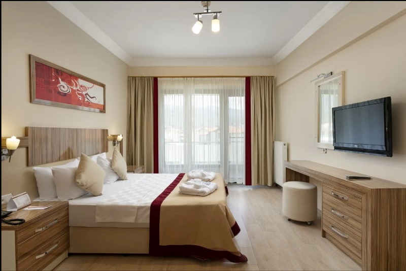 Edremit Güre Mah`da2+1  Yalı Dairesi.